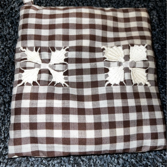 Vintage Cloth Fabric Oven Mitts/ Potholders  (2) - Picture 6 of 8